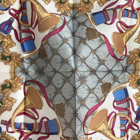 CELINE Paris  trumpet pattern Cotton Handkerchief Scarf Red and white - Picture 7 of 13